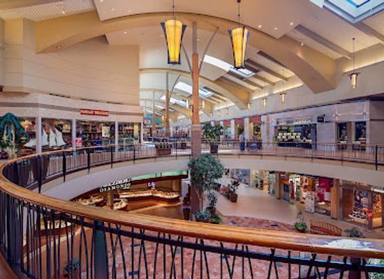 iowa/des-moines/shop/jordan-creek-town-center