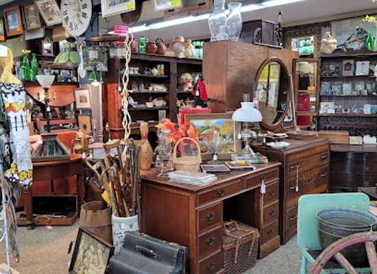 connecticut/windham-county/shop/trailside-treasure