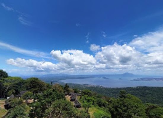philippines/calabarzon/shop/quadruple-a-souvenir-trading