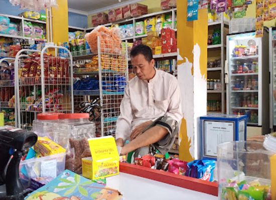 indonesia/pulau-derawan/shop/apit-toko