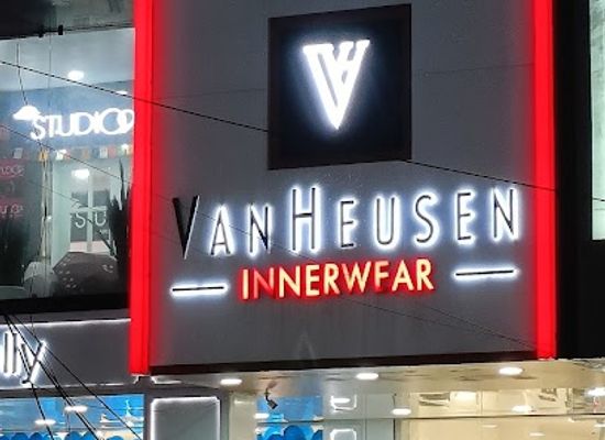 india/itanagar/shop/van-heusen-itanagar