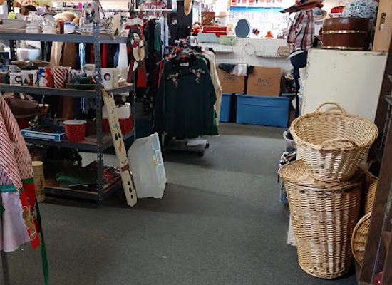 alabama/cumberland-plateau/shop/helping-hands-thrift-store