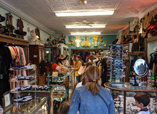 virginia/central-virginia/shop/bygones-vintage-clothing