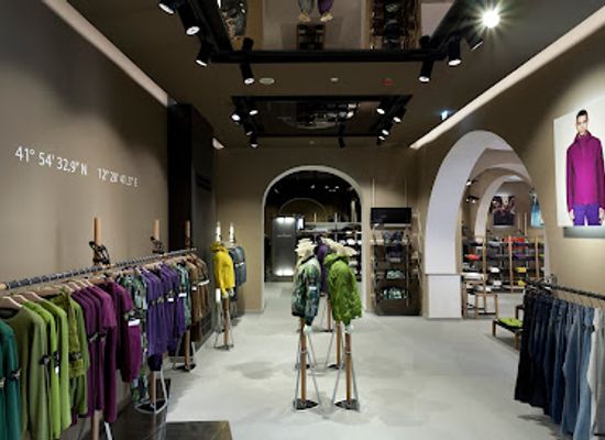 italy/rome/shop/stone-island-store-roma