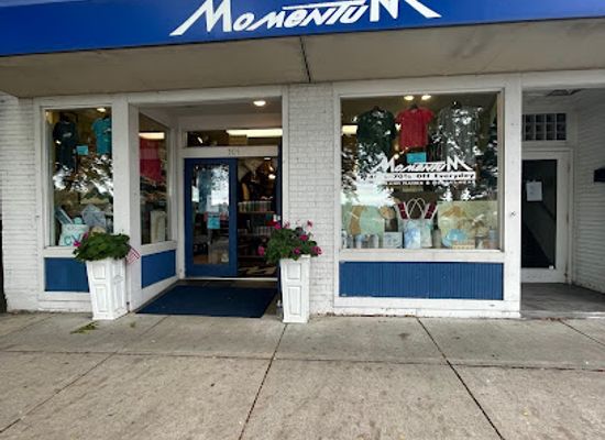 michigan/charlevoix/shop/momentum-outfitters-charlevoix