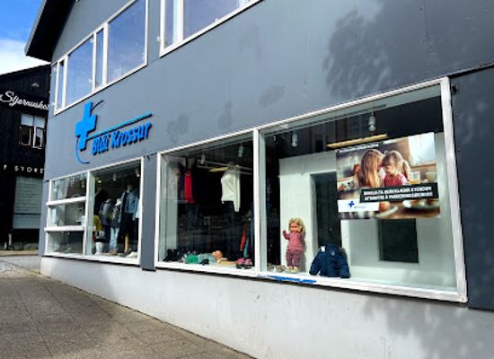 faroe-islands/sandoy/shop/blakrossbuoin-hja-blaa-krossi-foroya