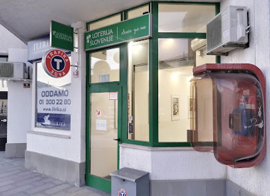 slovenia/postojna-cave/shop/trafika-3dva