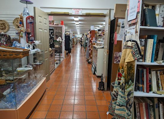 illinois/springfield/shop/the-barrel-antique-mall