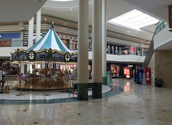 oklahoma/tulsa-metropolitan-area/shop/woodland-hills-mall
