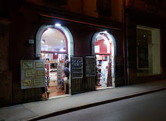 croatia/pula/shop/gift-shop-suvenir-shop-trezor-pula