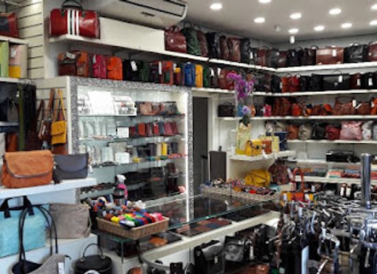 san-marino/san-marino/shop/emporium-italy-by-chiaroscuro-san-marino-borse-accessori-in-vera-pelle-italiana