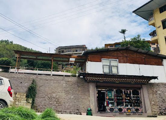 bhutan/western-bhutan/shop/jungshi-handmade-paper-factory
