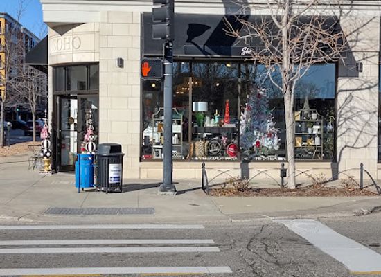 iowa/des-moines/downtown-des-moines/shop/she-home-gift