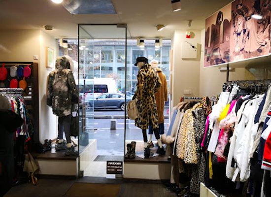 romania/bucharest/victoriei/shop/joyz
