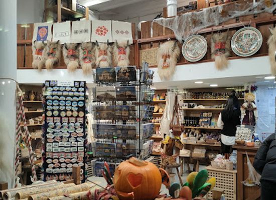 romania/bucharest/shop/old-town-souvenirs