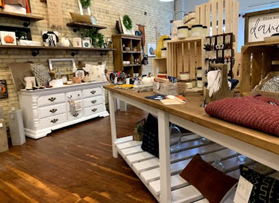 michigan/holland/shop/brick-and-ivy-market