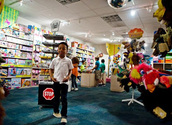 texas/houston/museum-district/shop/fiddle-sticks-toys