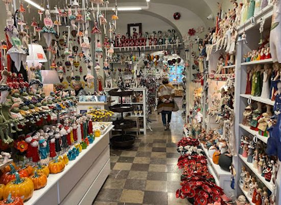 poland/krakow/stare-miasto-old-town/shop/art-craft-store