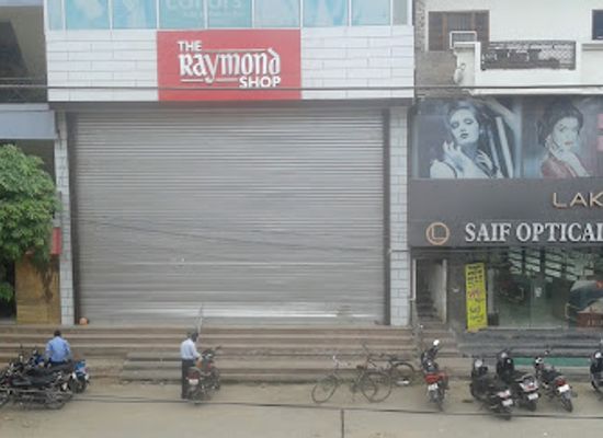 india/varanasi/varanasi-cantt/shop/the-raymond-shop