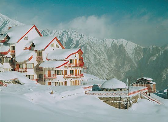 india/auli/shop/the-cliff-top-club-auli