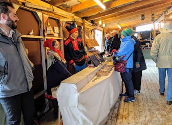 norway/nordkapp/shop/matkemuittut-somby-sami-souvenir-shop