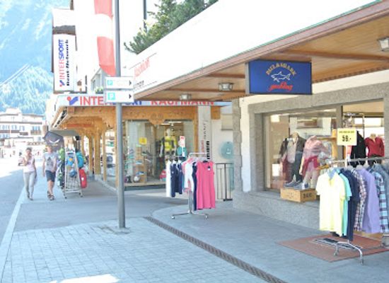 switzerland/grindelwald/shop/kaufmann-fashion
