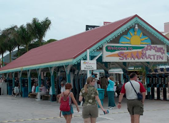sint-maarten/oyster-pond/shop/cariloha-del-sol