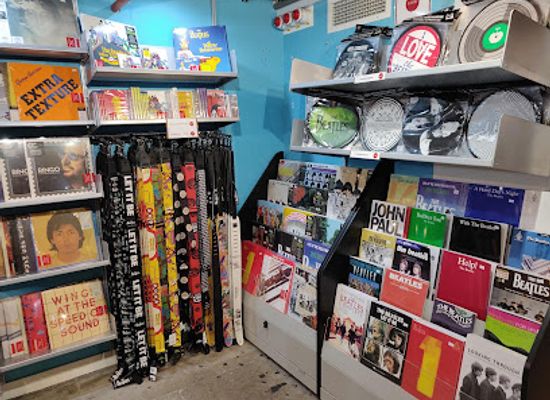 united-kingdom/liverpool/shop/the-fab4-store