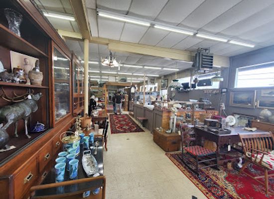 maine/bangor/shop/central-maine-antique-mall
