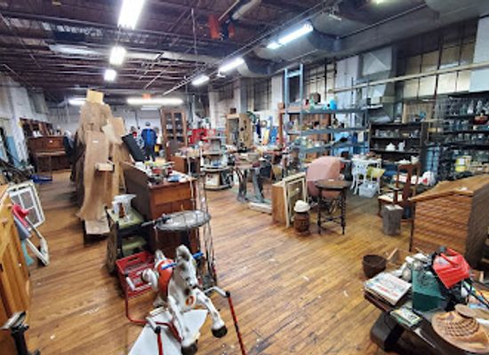 canada/northern-ontario/shop/one-of-a-kind-antiques-collectibles