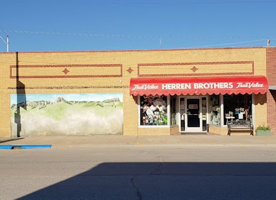 nebraska/fort-robinson-state-park/shop/herren-brothers-true-value-hardware