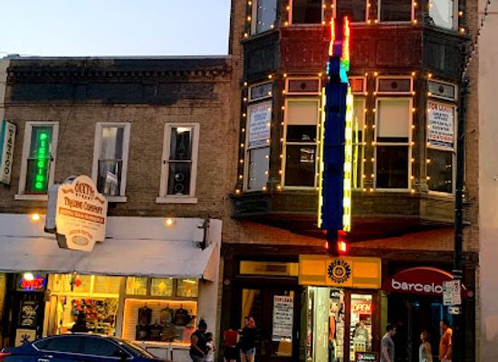 texas/austin/downtown-austin/shop/6th-street-trading-company