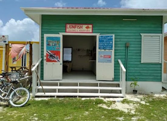 belize/caye-caulker/shop/lionfish-souvenirs-adventures