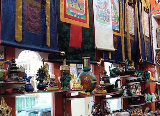 bhutan/western-bhutan/shop/bhutan-treasure-handicraft