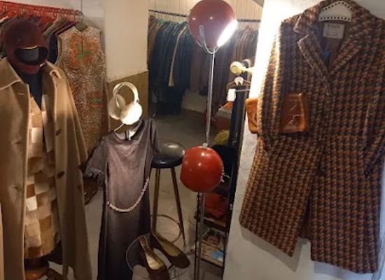 italy/genoa/pre/shop/almanacco-vintage-store