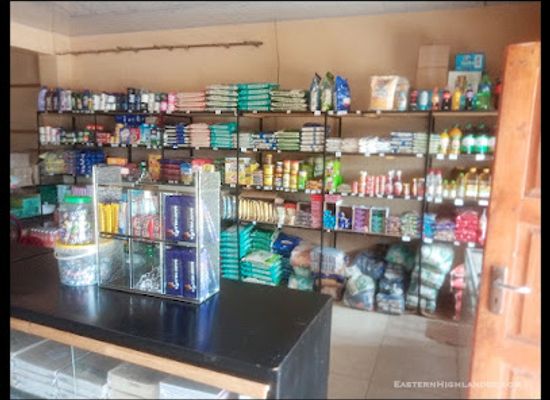 zimbabwe/nyanga-national-park/shop/m-w-mapani-nyamhuka-2