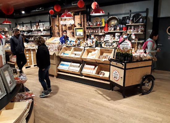 france/brittany-coast/shop/carabreizh-specialiste-du-caramel-au-beurre-sale