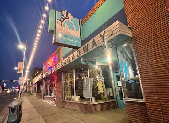 new-mexico/albuquerque/nob-hill/shop/off-broadway-vintage-clothing-and-costumes