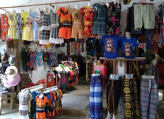 indonesia/bukit-lawang/shop/toko-anggun