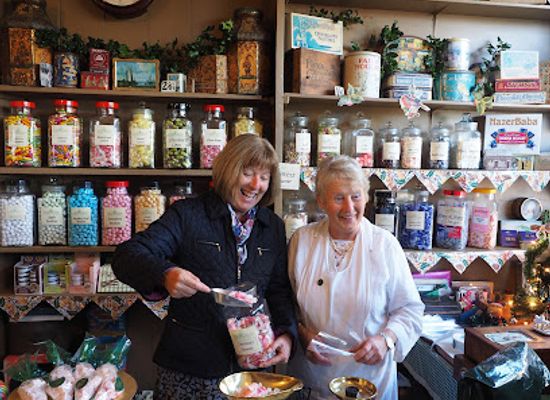 guernsey/les-tielles/shop/national-trust-of-guernsey-victorian-shop-and-parlour-at-26-cornet-street