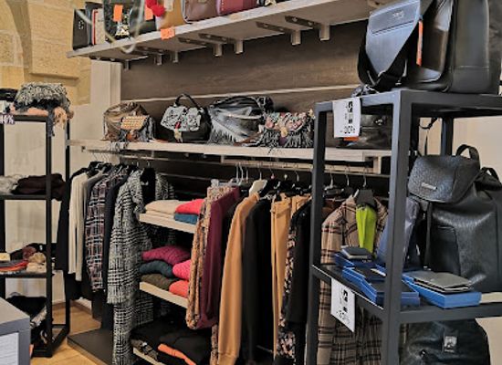italy/salento/shop/alma-fashion-sas-di-miccoli-marzia