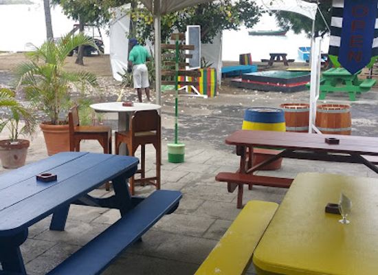 saint-vincent-and-the-grenadines/mustique/shop/the-purple-house