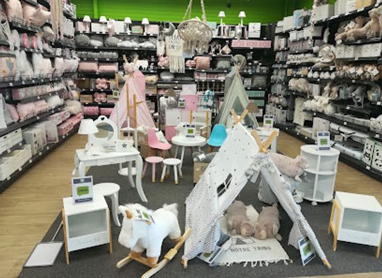 france/normandy-beaches/shop/mondial-plus-decoration-ouistreham