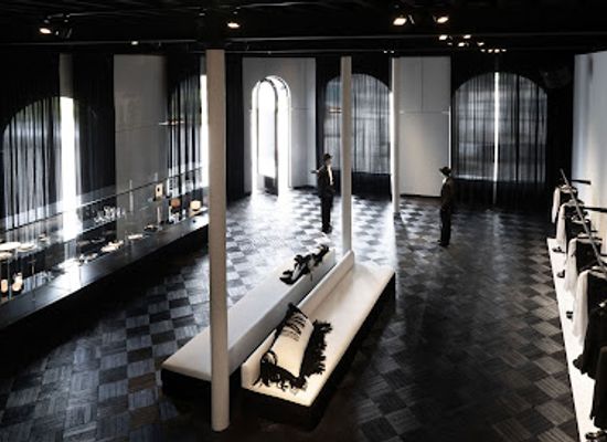 belgium/antwerp/het-zuid/shop/ann-demeulemeester-store-antwerp