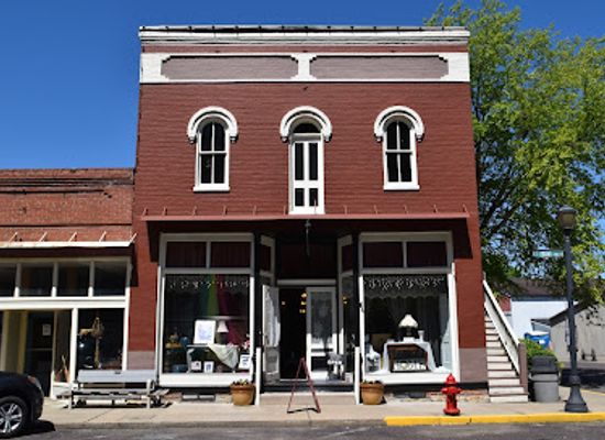 missouri/missouri-rhineland/shop/elizabeth-s-gifts-antiques-home-decor