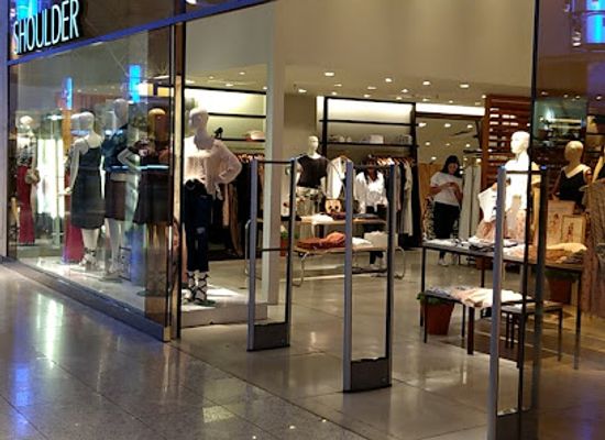 brazil/salvador/shop/shoulder-salvador-shopping