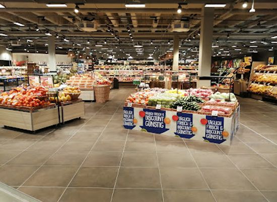 germany/weser-uplands/shop/roland-center
