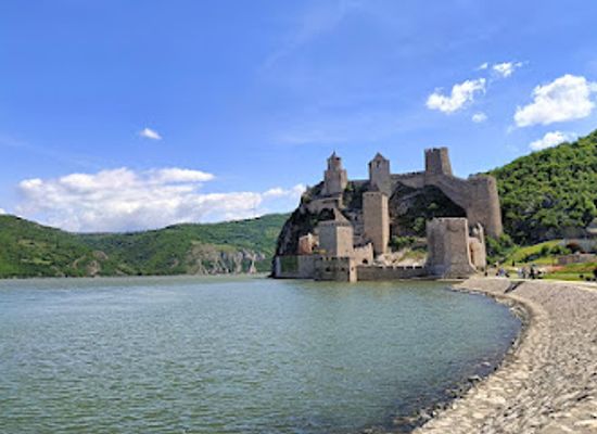 serbia/branicevo/shop/golubac-fortress