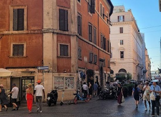 italy/rome/historic-centre/shop/souvenir-shop