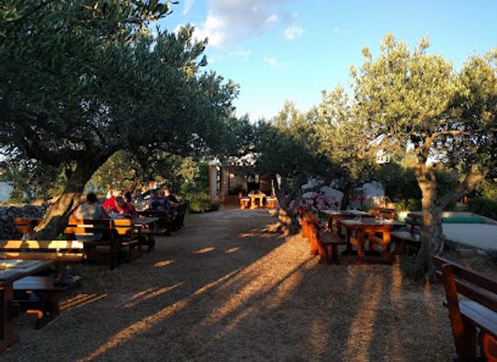 croatia/brac-island/shop/agroturizam-ranjak